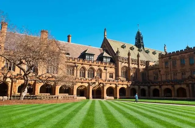 澳洲大学留学费用一年多少